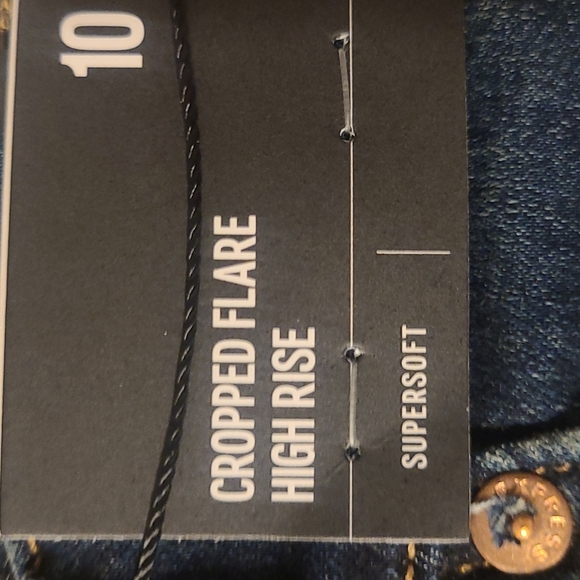 Jeans - Picture 3 of 3